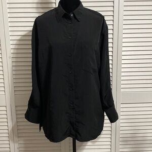 Dubgee by Whoopi Black Buttonup Shirt!!